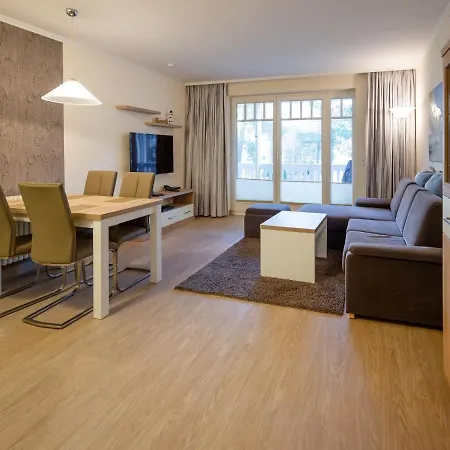 Komfortplus Mit 1 Schlafzimmer Und Balkon Im Obergeschoss 254 * Binz